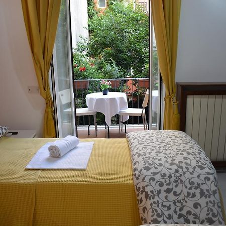 Roma Hotel Srls Exteriér fotografie